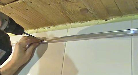 Монтаж алюминиевого подвесного потолка