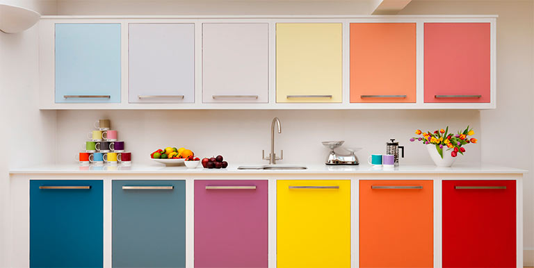 Разноцветная кухня