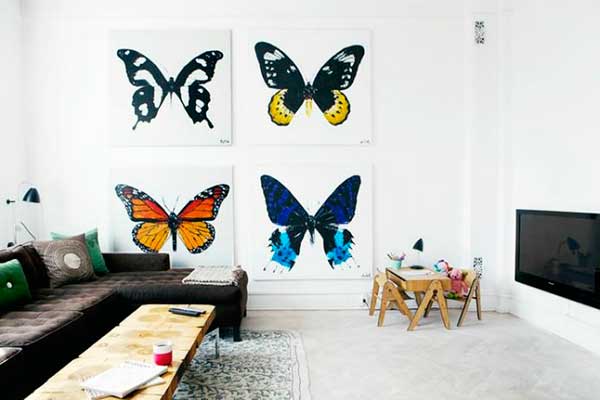 как расположить бабочек на стене